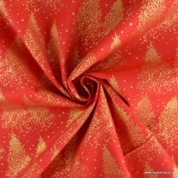 Tissu de Noël motif foret de sapins or fond rouge - Oeko tex