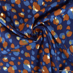 Tissu Viscose lurex motif léopard coloris Bleu marine et camel