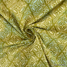 Tissu Batik fond motif rosaces fond vert