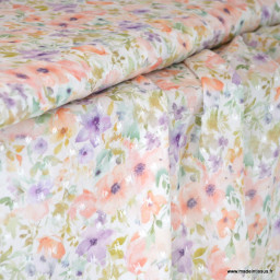 Tissu plumetis de viscose motifs fleurs pastel fond blanc