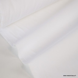 Tissu polyester coton uni blanc pour blouse légère.