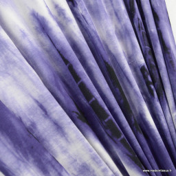 1 coupon de 62 cm  Tissu Jersey de Viscose tie and dye violet et blanc - oeko tex