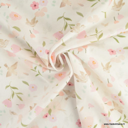 Tissu Coton Pretty motif oiseaux et fleurs rose fond blanc - oeko tex