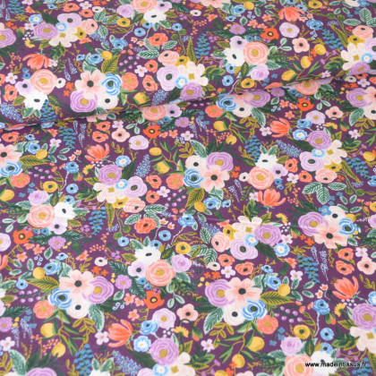 Tissu Rifle Paper Orchard motif fleurs fond bordeaux - Collection Garden Party