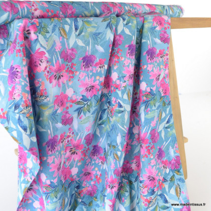 Tissu popeline de Viscose motif fleuri rose fond bleu