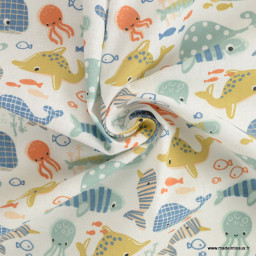 Tissu coton Plouf motif animaux marins poissons bleus fond blanc