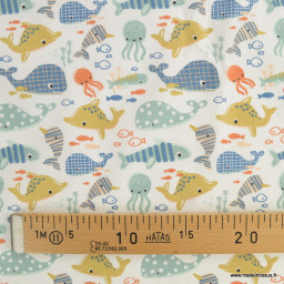 Tissu coton Plouf motif animaux marins poissons bleus fond blanc