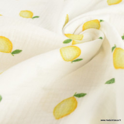 coupon de 66cm de Double gaze motif citrons fond blanc - oeko tex