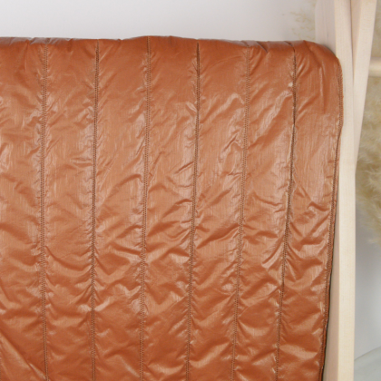 Tissu Matelassé vertical coloris Cognac pour doudoune