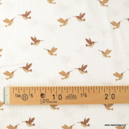 1 coupon de 115cm de  Double gaze motifs oiseaux fond blanc cassé Milk - oeko tex