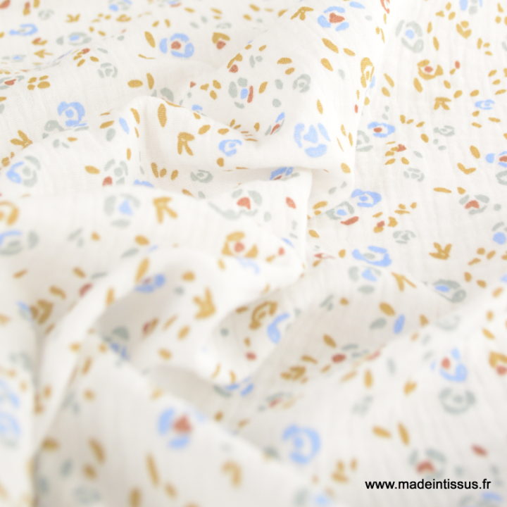 Double gaze Saseka motif fleurs bleues et camel fond blanc - oeko tex