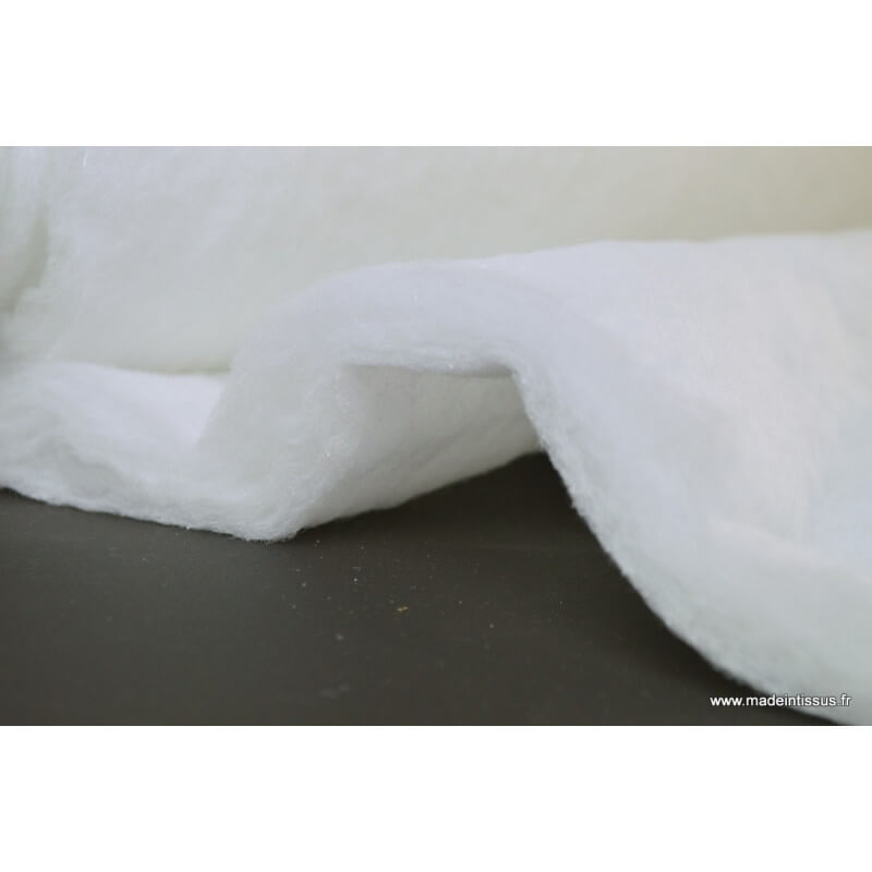 Déstockage ouate polyester - 4 ml - 200 cm de large - 40 mm 